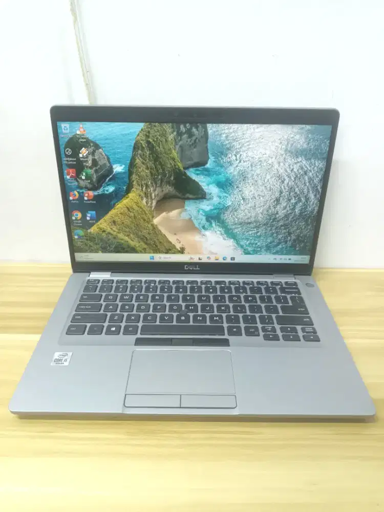 Dell Latitude 5410. Core i5-10310u. Ram 16gb. Ssd 256gb. 14inch FHD