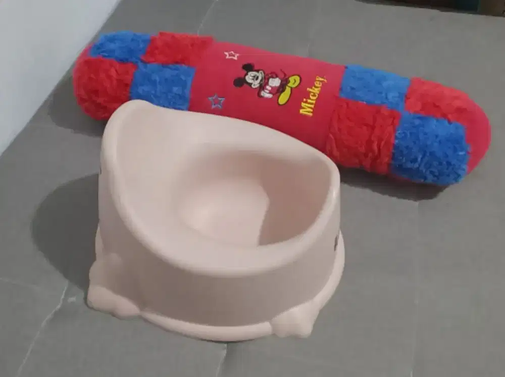 Baby toilet + guling Mickey mouse