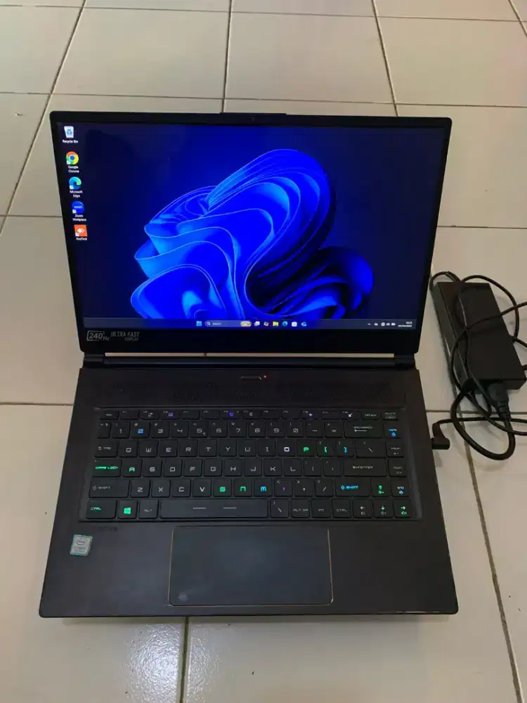 MSI Gaming Laptop GS65-9SE-816 i7-9750H 16GB 1TB SSD 240Hz