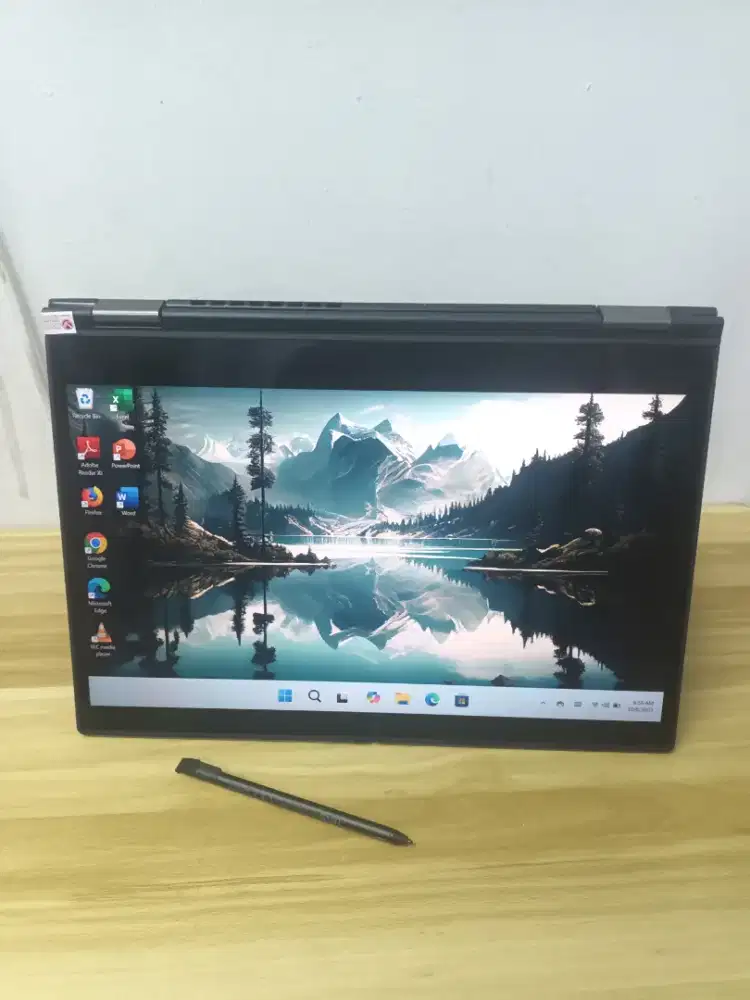 Lenovo Thinkpad X13 Yoga. Core i5-10310u. Ram 16gb. Ssd 256gb