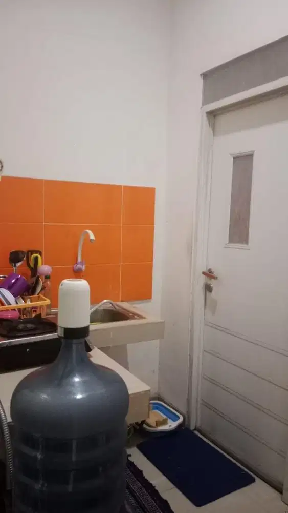 Disewakan kantor di Petemon 1 , strategis, pusat kota Sby, murah