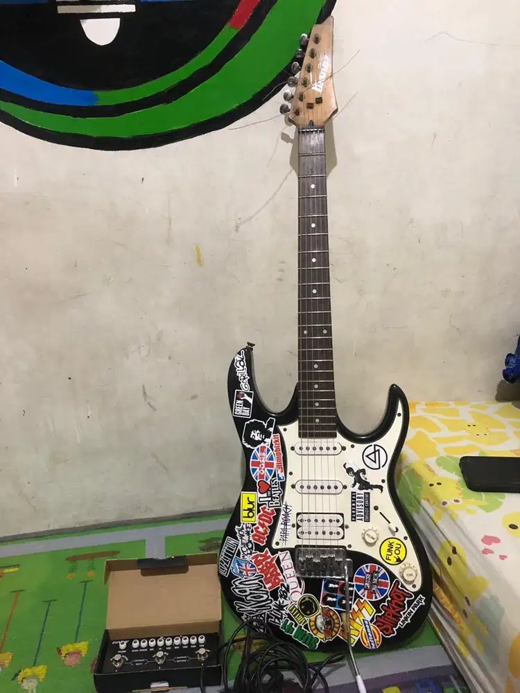 Ibanez Gio grx40 + Effect cube baby