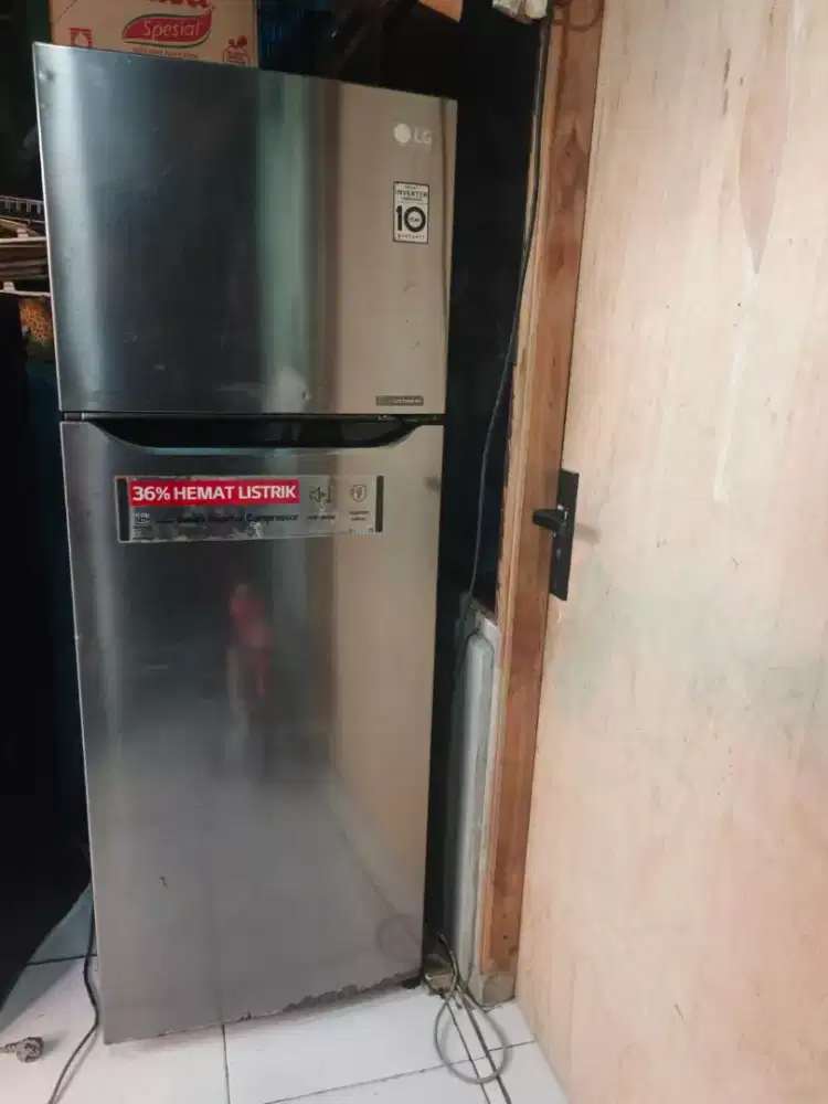 Kulkas 2 Pintu merk LG Normal