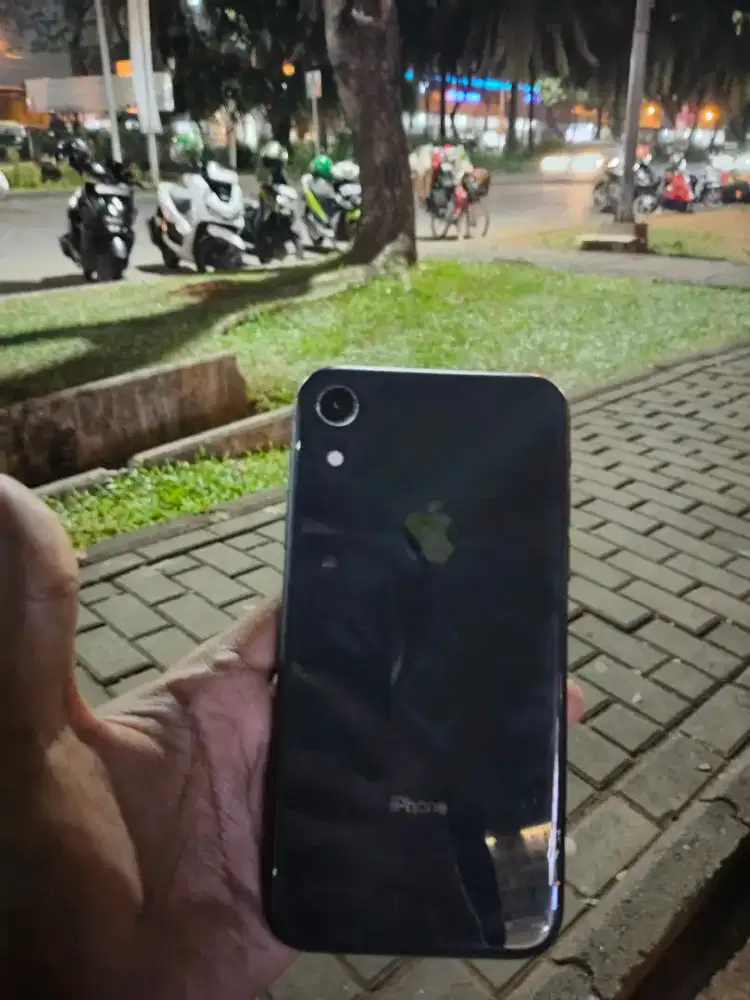 I-Phone xr 64gb bypass wifi only