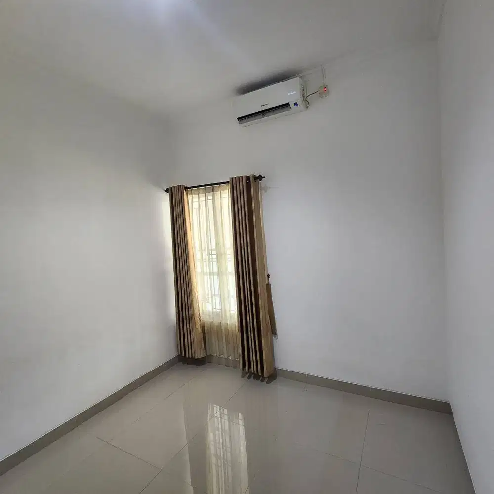 Disewakan Rumah Semi Furnished – Cluster Singosari, Darmawangsa Reside