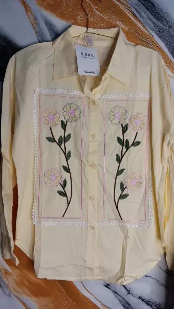 Blouse Wanita (5 variasi warna)