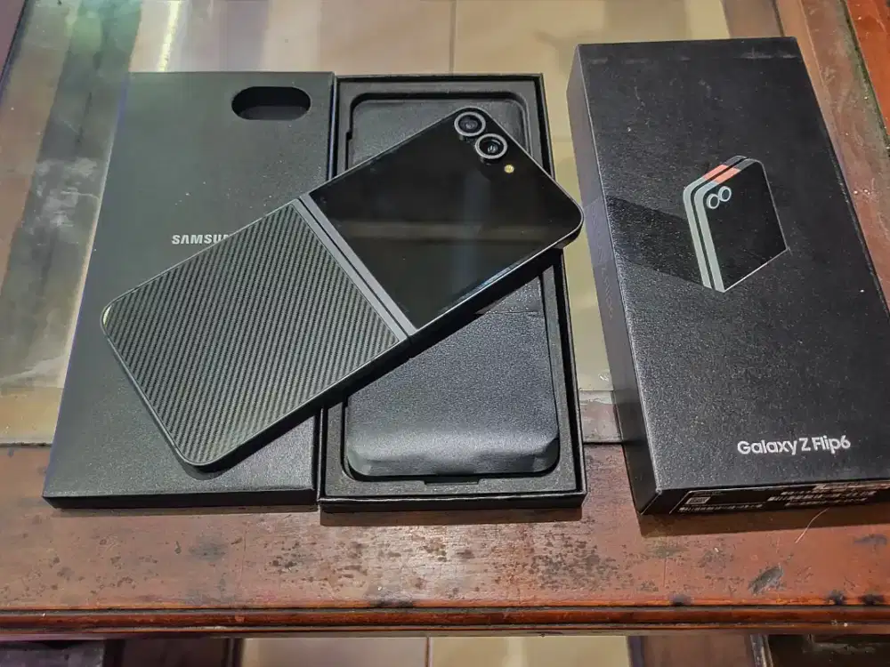 Samsung Z Flip 6 5G Versi 12/256gb