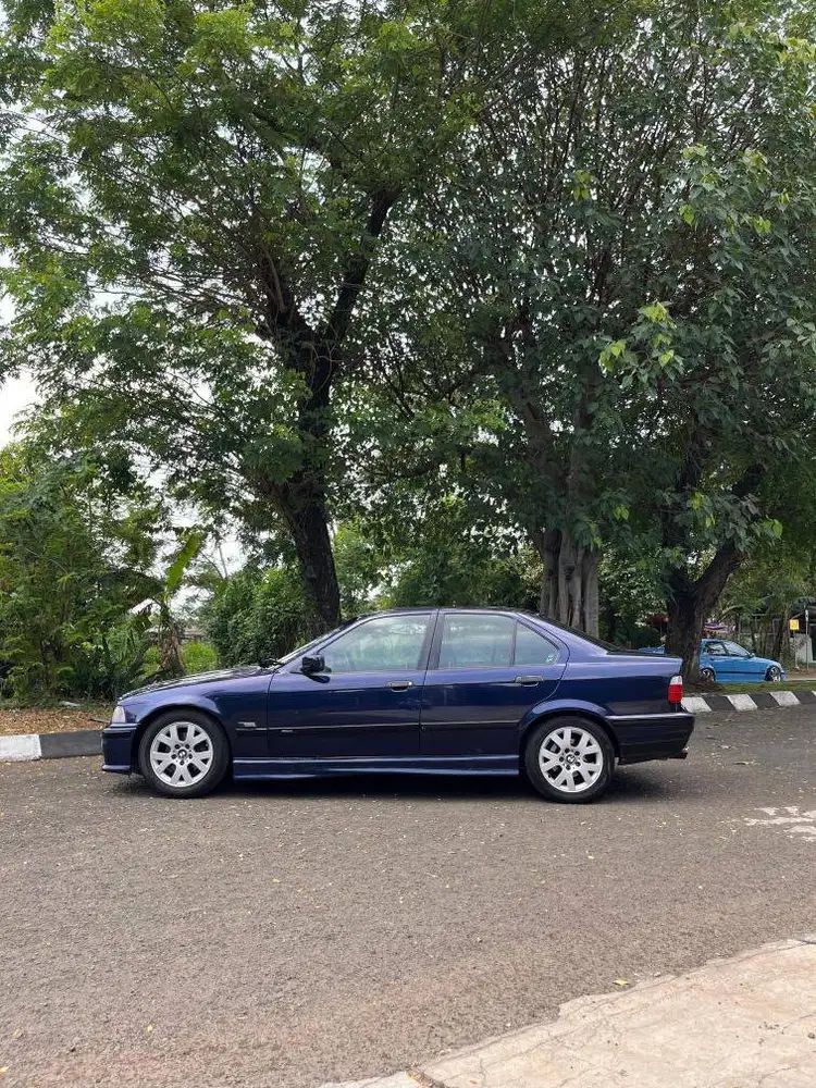 DIJUAL CEPAT DAN BAGUS BMW E36 320i M50B20