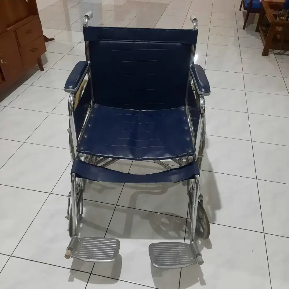 Kursi roda merk GEA