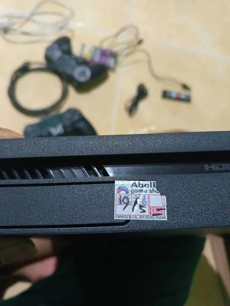Jual PS 4 ORI 500gb lengkap, belum pernah dipakai