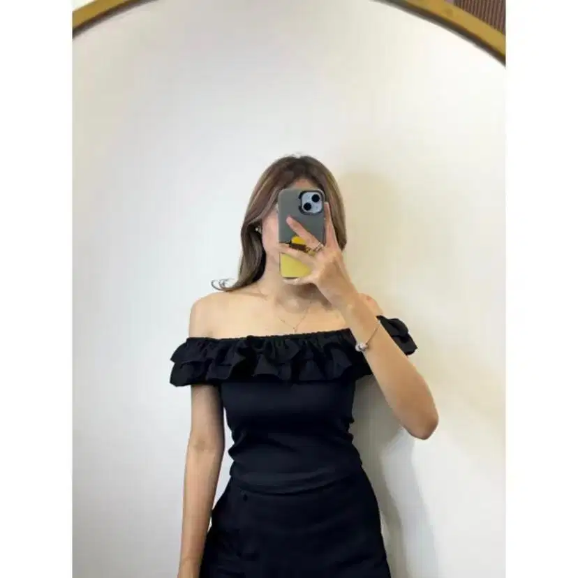 All Evaluna Top