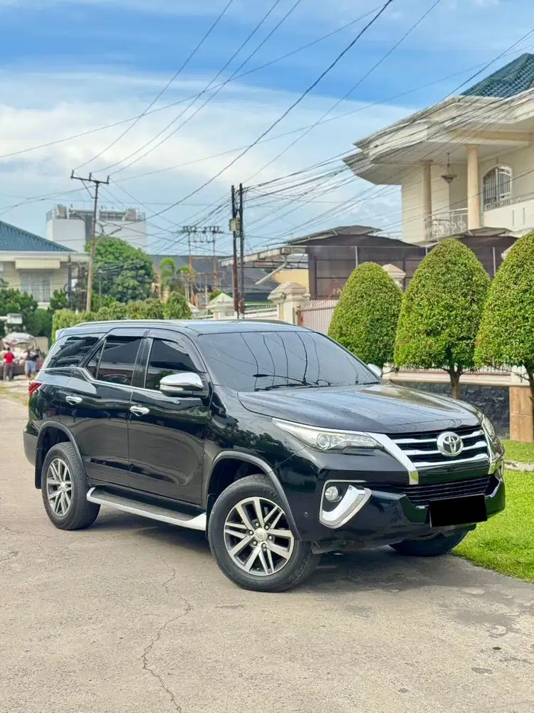 Fortuner 2.4 VRZ A/T Solar 2017