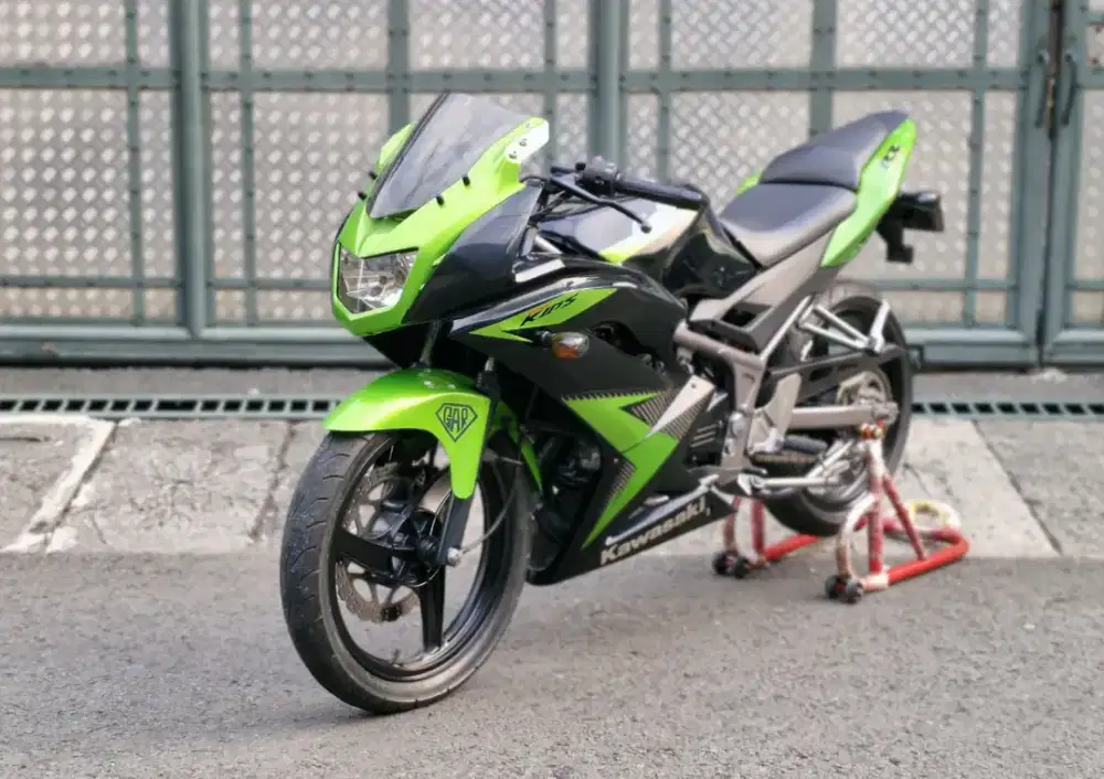 Kilometer 12rb! Kawasaki Ninja 150 RR Superkips Th. 2015 B-DKI Superb