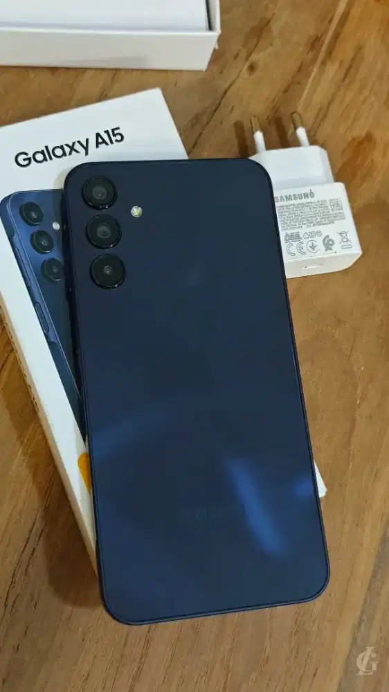 Samsung A15 4g 8/128 bekas resmi/ blueblack+ adaptor