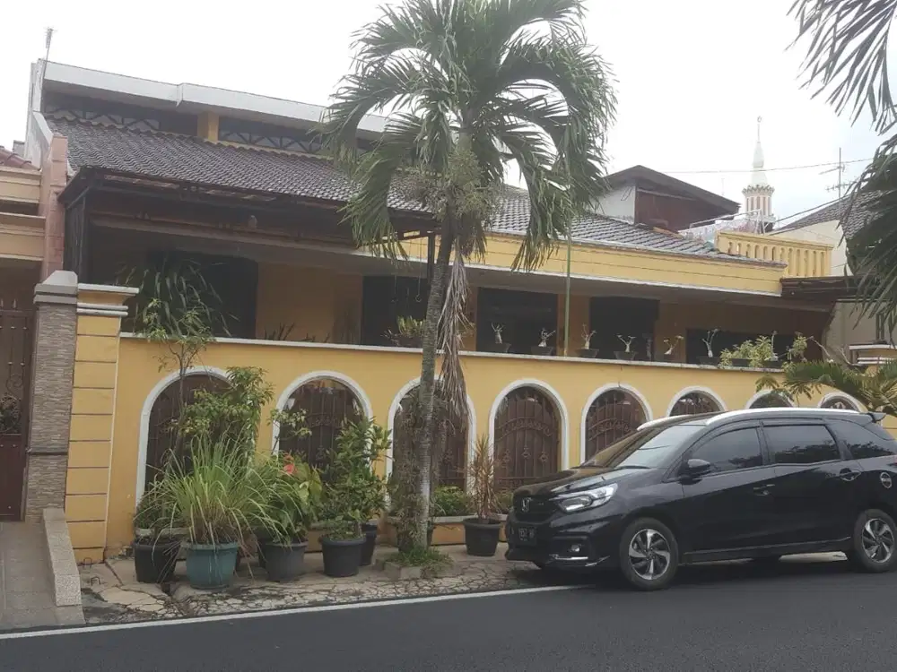 DIJUAL RUMAH SAWOJAJAR 380m2