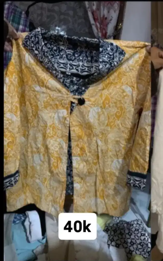 Atasan/blouse wanita