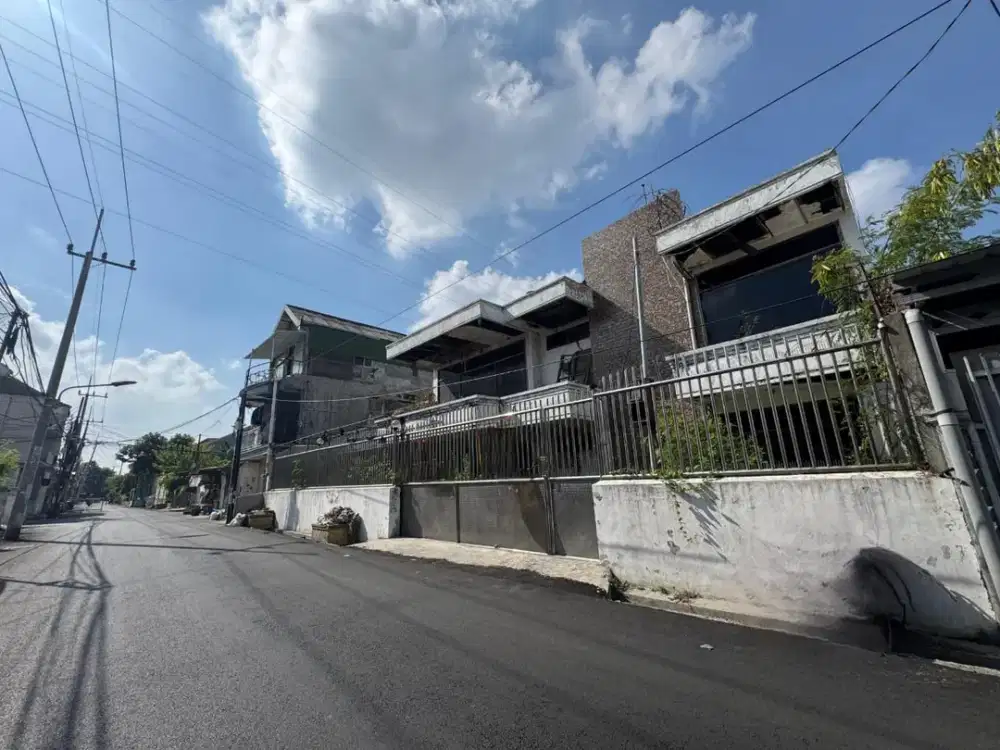 Dijual Rumah Karang Asem Hitung Tanah , Bisa Untuk Komersil,bisa di bangun bbrp rumah