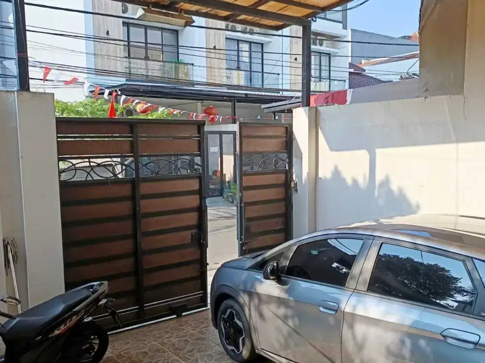 Dijual 4BR  4KM Jalan Swadaya Kav Polri Jelambar jakarta Barat
