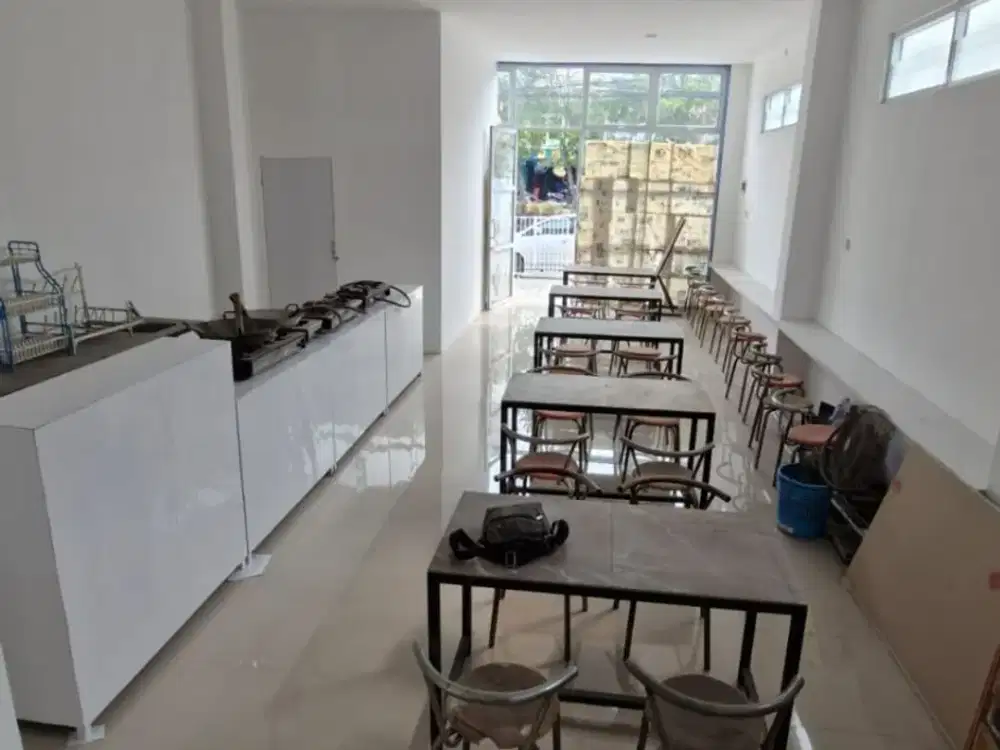 RUKO di Jalan Raya Ramai Banyak Pabrik/Perusahaan,