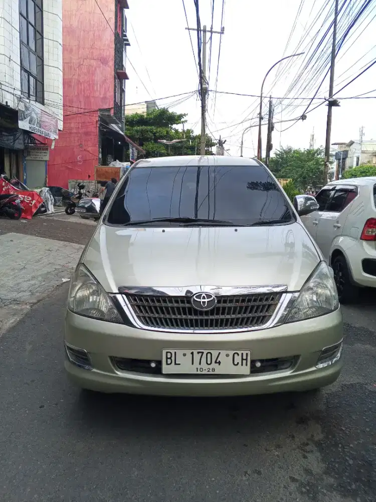 TOYOTA INNOVA E BENSIN M/T 2006