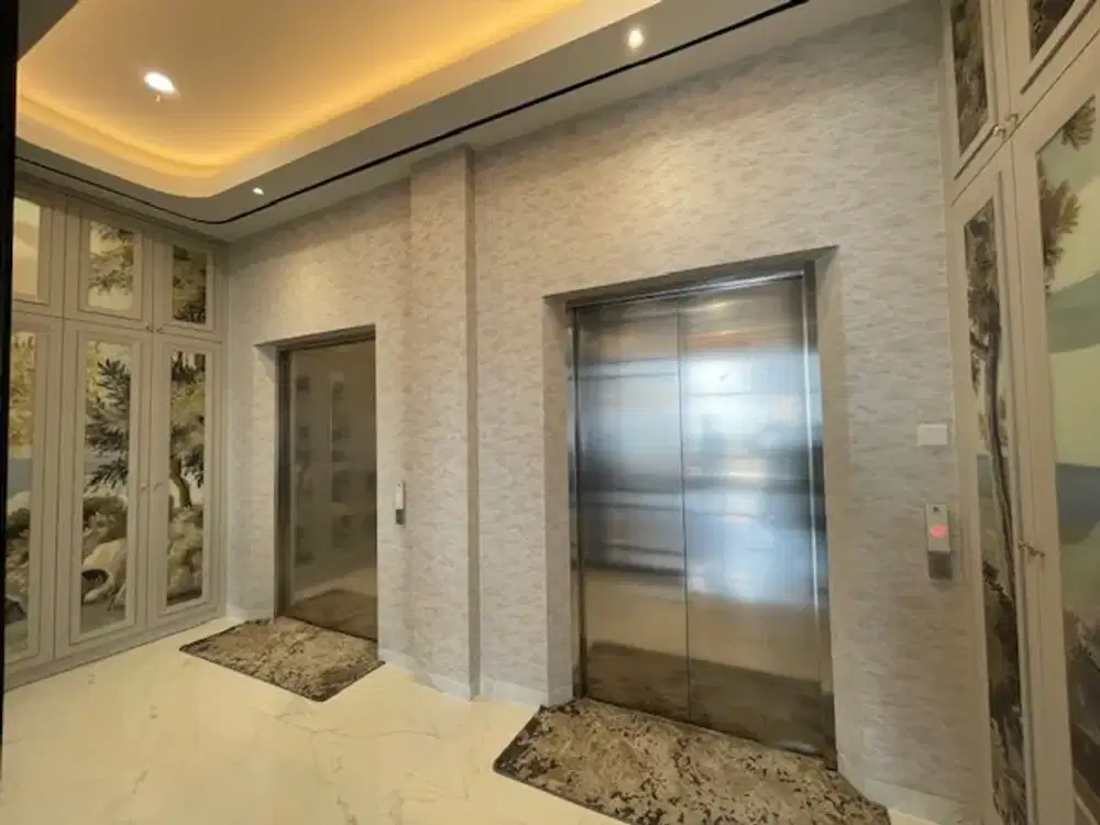Dijual Apartemen lux with private lift type 4 bedroom jadi 2 bedroom di penthouse La Viz #50