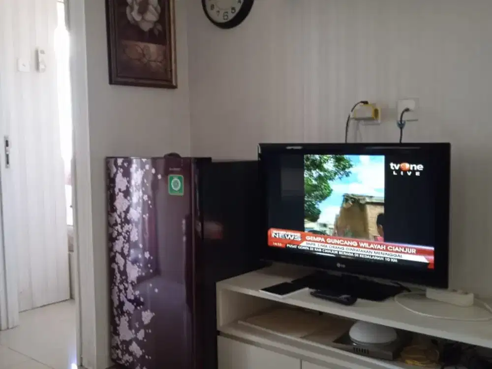UNIT JUAL 2BR FULLFURNISH WATERHEATER APARTEMEN BASSURA CITY