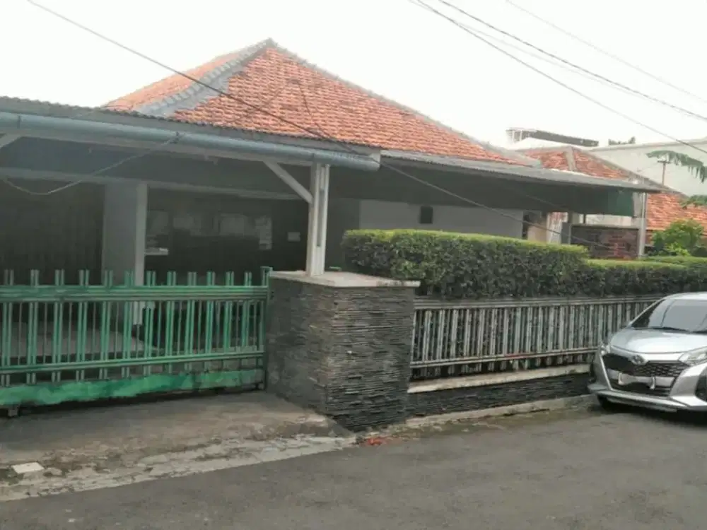 Rumah lokasi strategis di Cipete Jakarta Selatan