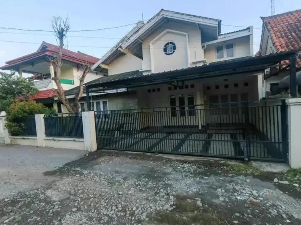 RUMAH LANTAI 2 PREMIUM AREA UTARA UGM DIJUAL, SIAP HUNI