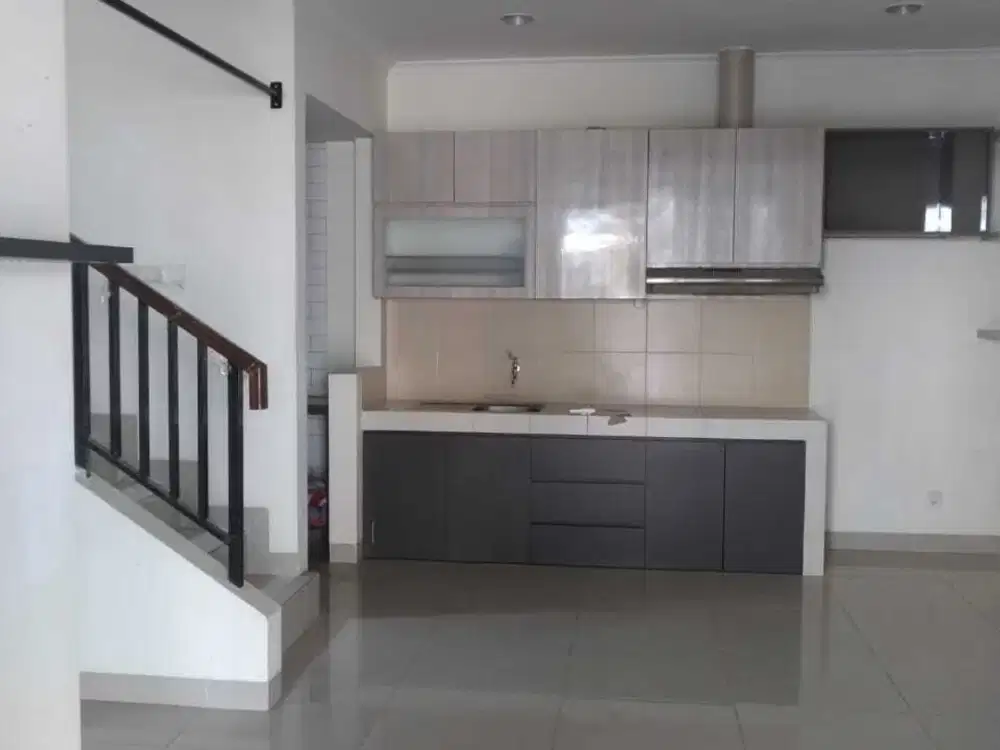 Rumah Gading Serpong Thomson 9x11 Hook Rapi Cantik