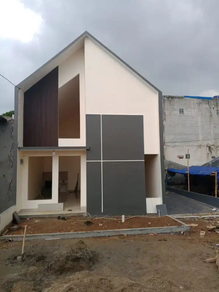 Rumah mewah harga murah di pinggir jalan
