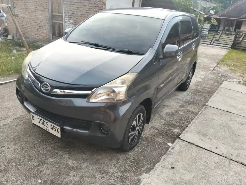 Daihatsu Xenia R deluxe