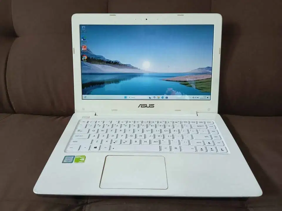 Laptop Asus X456U i5 Murah Sudah SSD RAM 8gb VGA 2gb Mulus Bergaransi