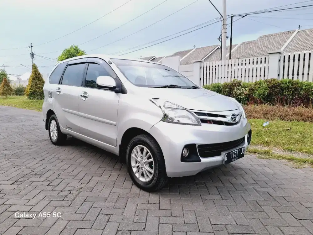 Xenia R Deluxe 2012 manual nama pribadi