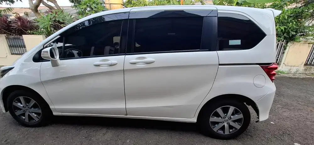Honda Freed 2011 tipe E AT