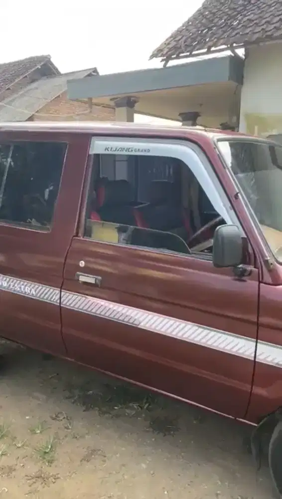 Jual cepat Toyota kijang super tahun 1990