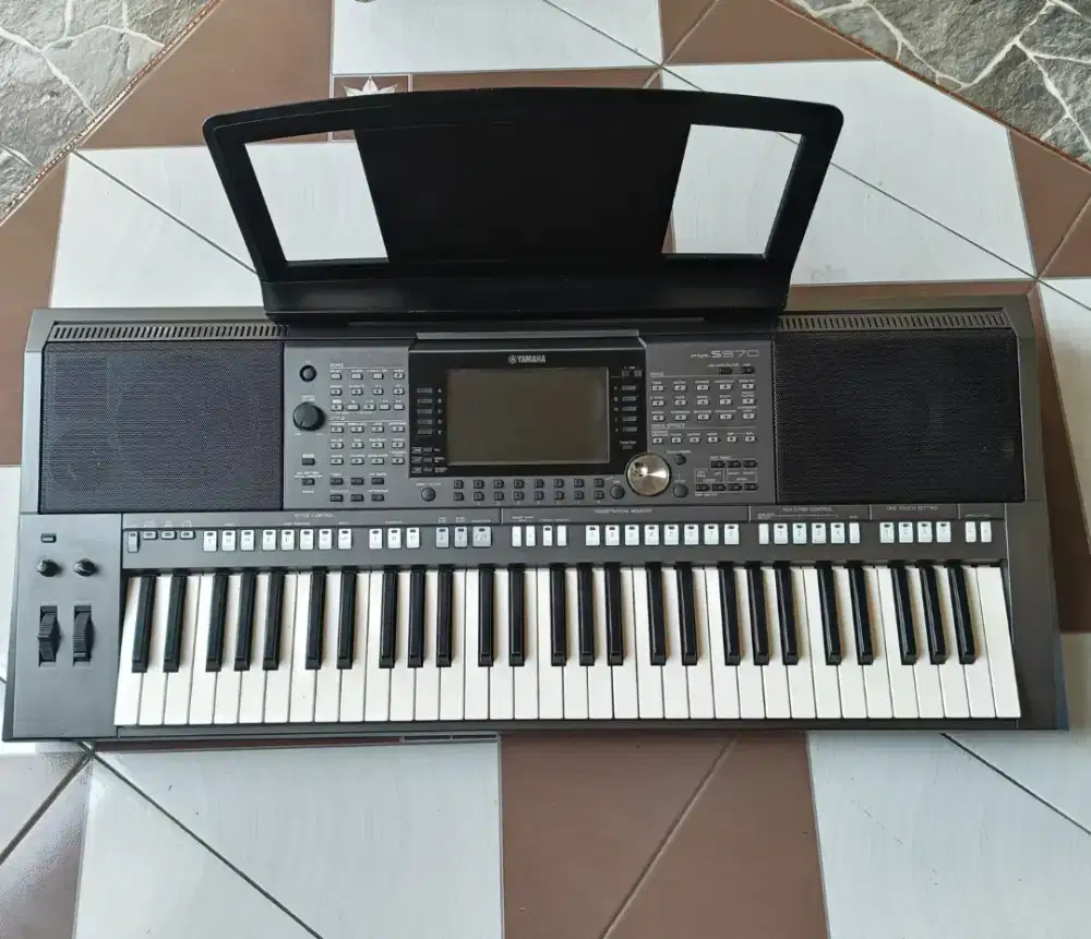 YAMAHA PSR S970 full style sampling like' new