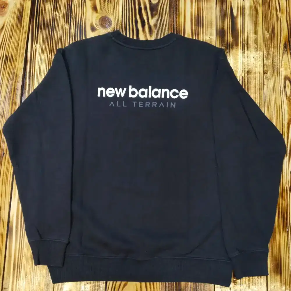 Cn NB big logo hitam