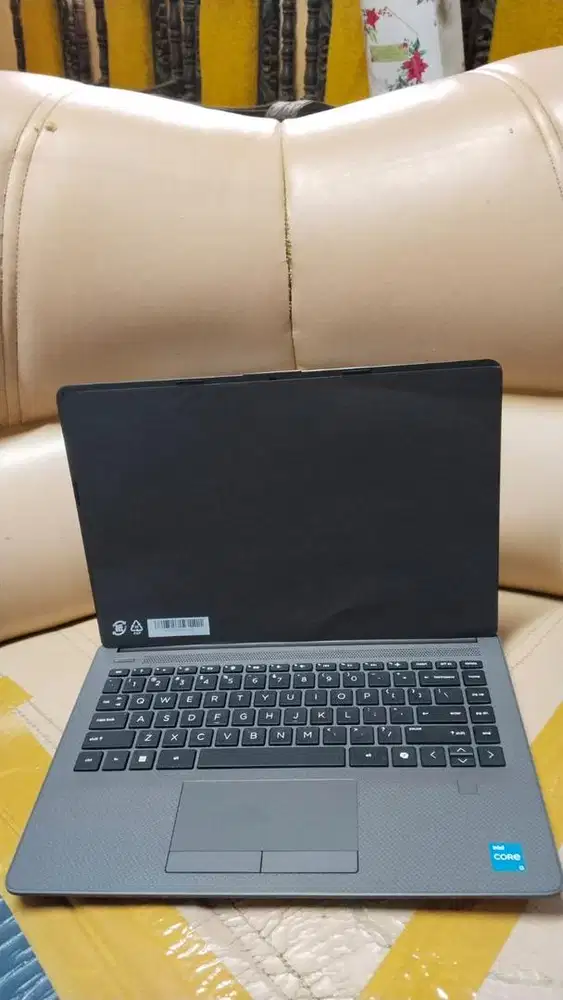 HP 240R G9 Notebook