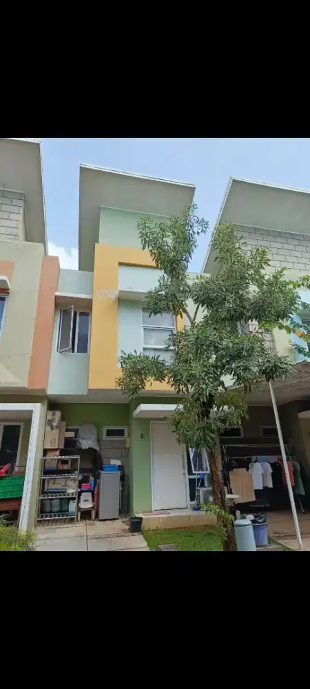 Dijual Cepat Rumah Mungil di dalam kompleks dekat Mall Gading Serpong