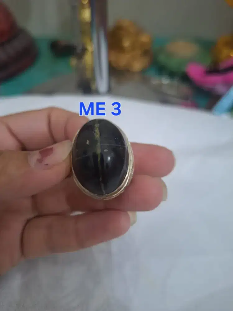 Batu cincin tapak jalak 
Hitam garis perak 
Me 3 cincin laki laki 
Rin