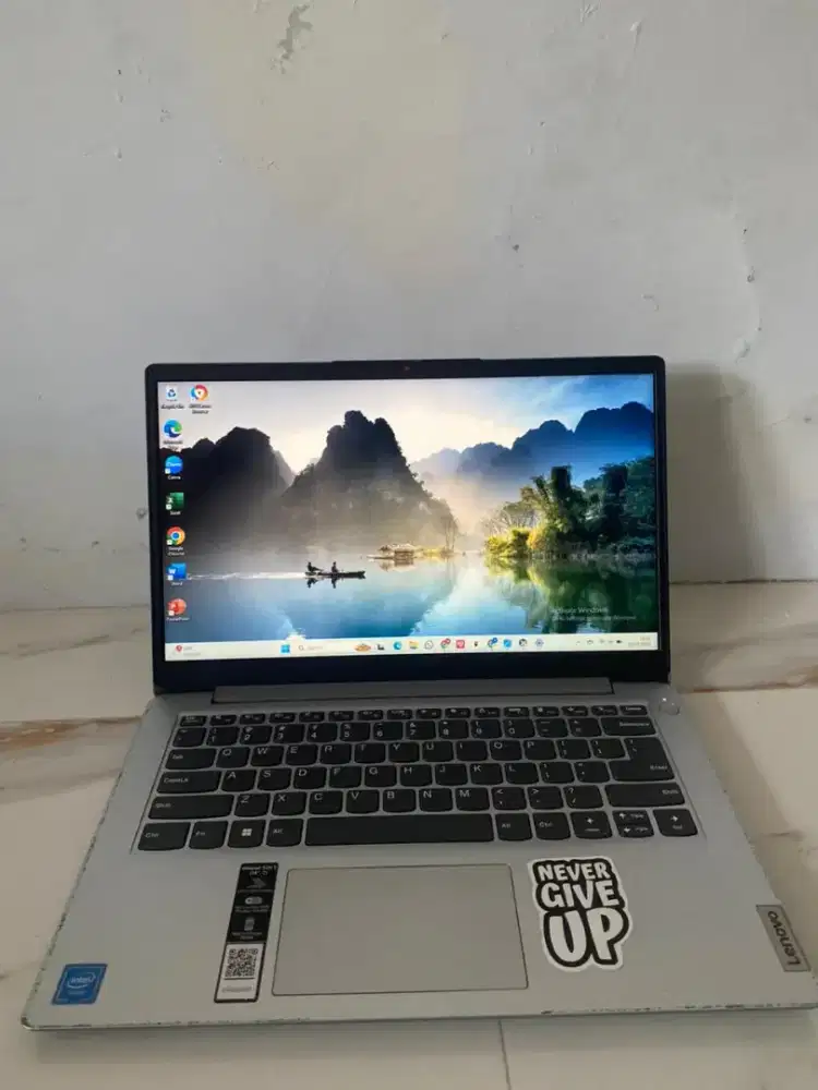 Laptop Lenovo Ideapad Slim 1