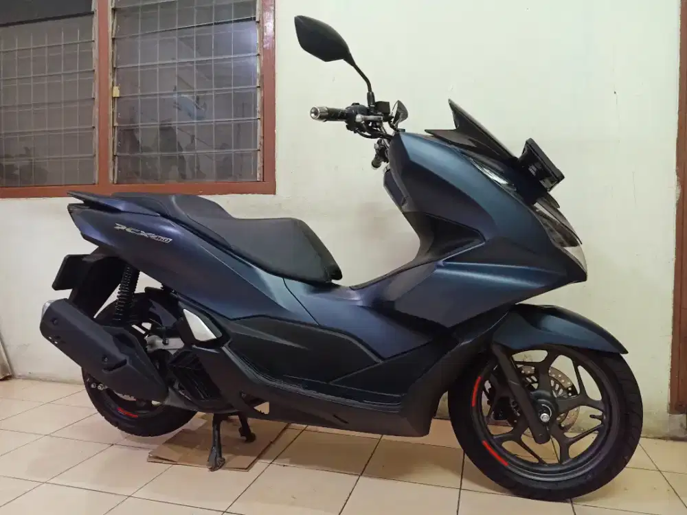 Honda PCX 160 KEYLESS CBS ISS 2024 Akhir ( ISTIMEWA / LIKE NEW) B DKI