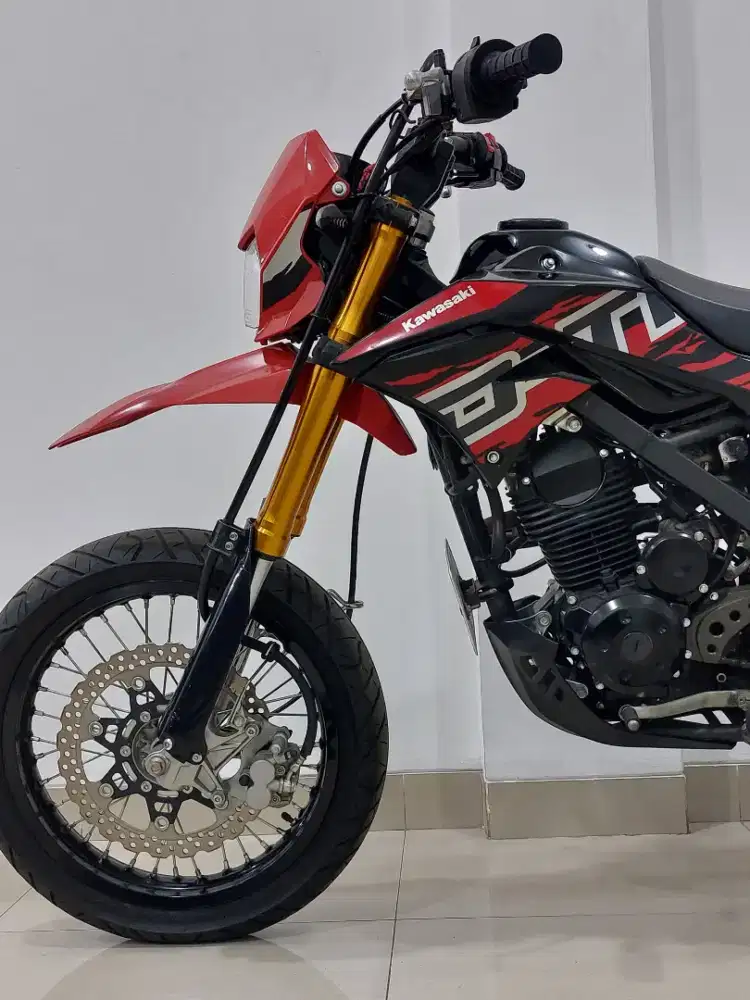 DP 800RB KAWASAKI DTRACKER 150 SE TAHUN 2022 KM 4RB