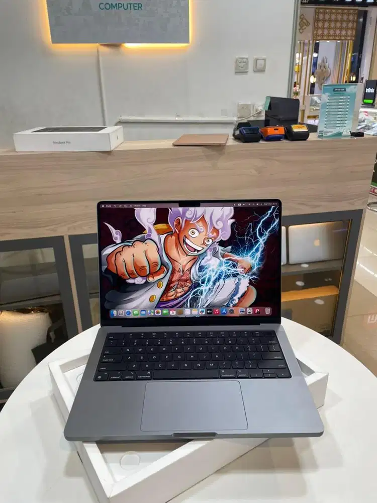 MacBook Pro M3 2023 8/1TB