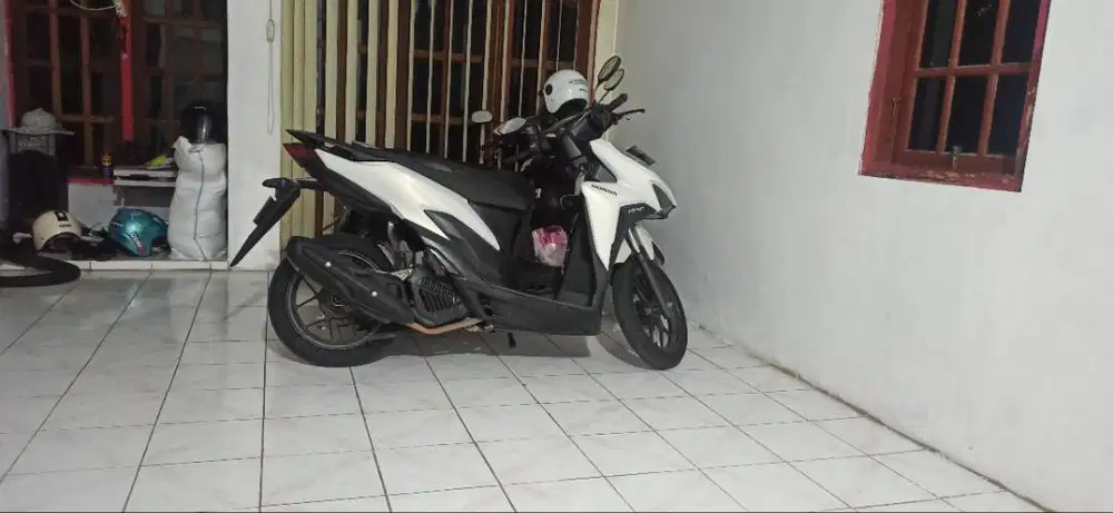 VARIO 125 CBS ISS PUTIH DOP TANGAN PERTAMA MINUS PEMAKAIAN SAJA