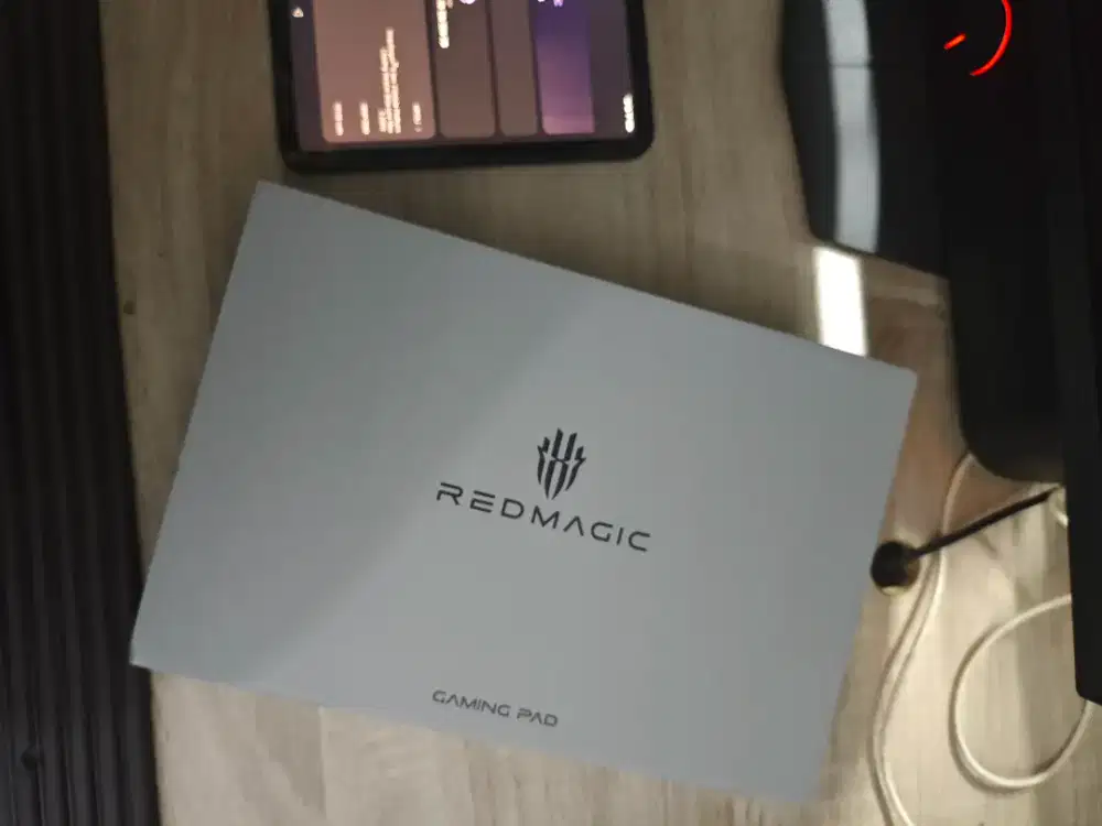 Red Magic Nova atau Red Magic Gaming Pad Pro 12GB/256GB 