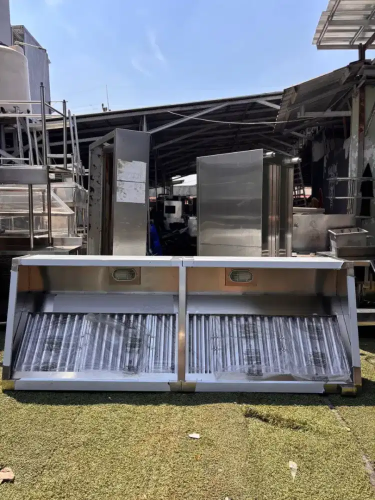 Hood kondisi baru
250x90x50, filter stainlees,cover lampu,box oil