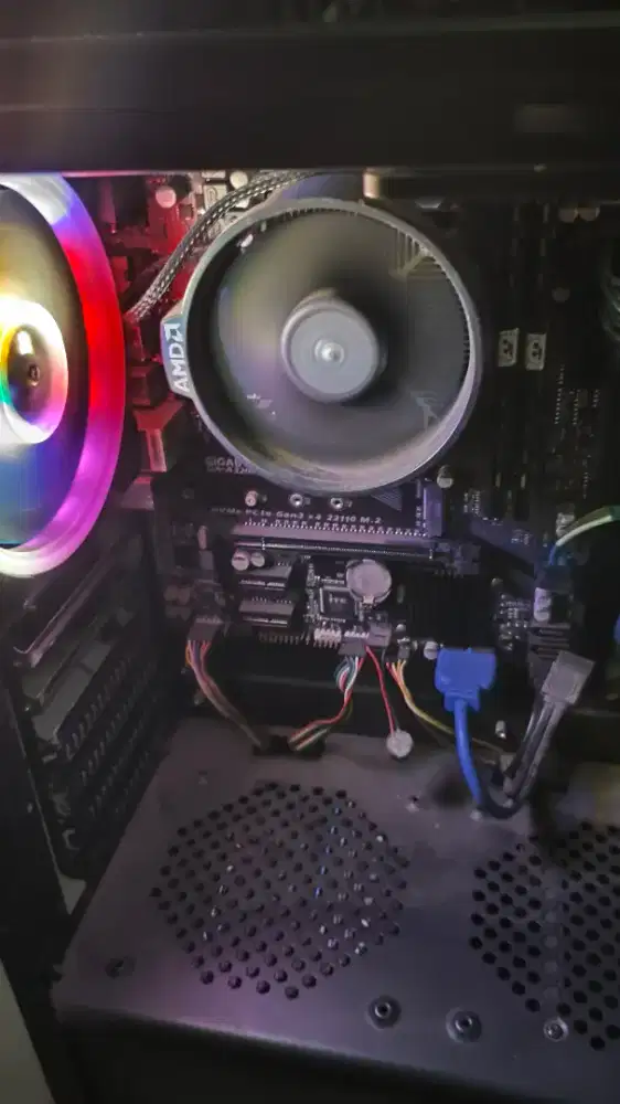 Ryzen 3 3200G + MoBo gigabyte A320 + RAM 8GB