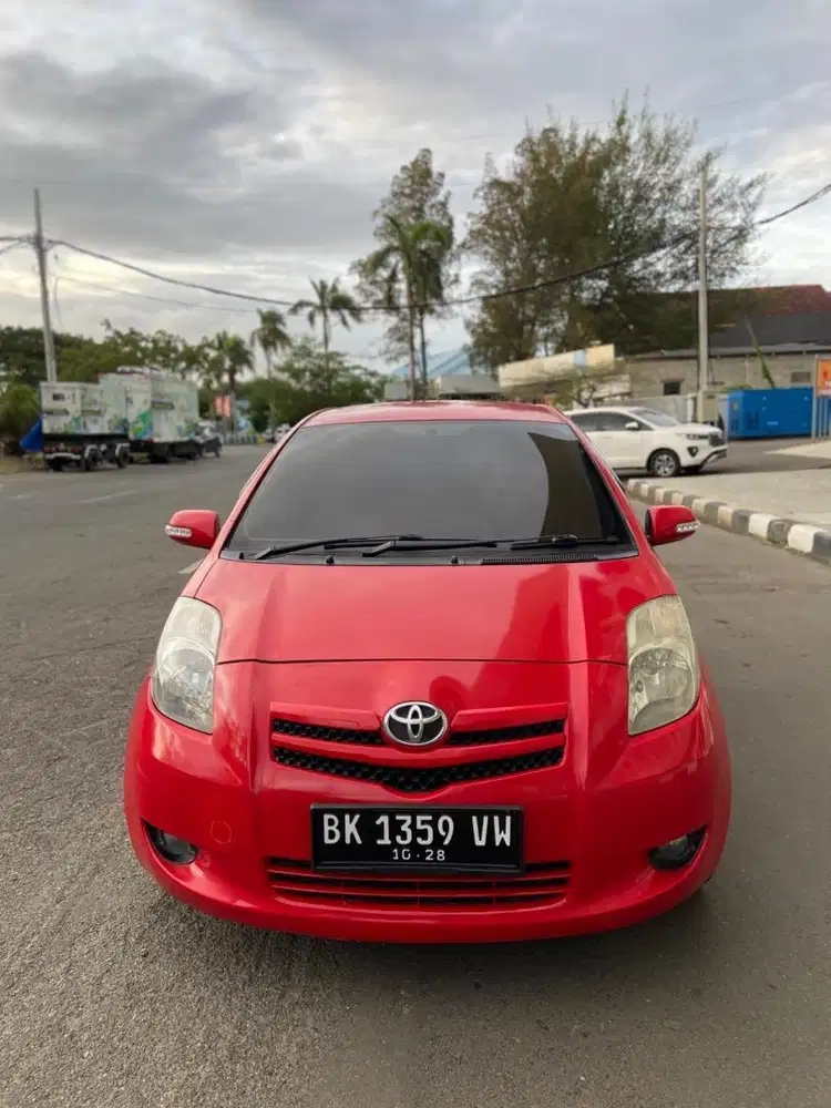 TOYOTA YARIS 1.5CC  A/T 2008