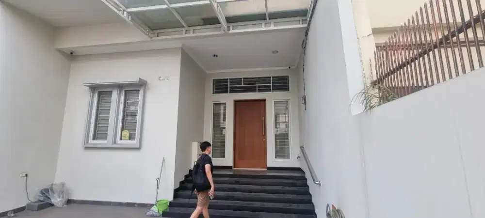 Di Jual Rumah Bagus Dan Siap Huni 2 Lantai Di Sunter Bisma